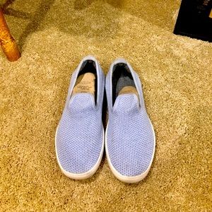 Size 7, light blue, allbirds tree loungers